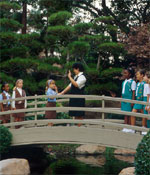 Photo of a bridging ceremony. © GSUSA. All rights reserved. (Photographer: Lori Adamski-Peek)